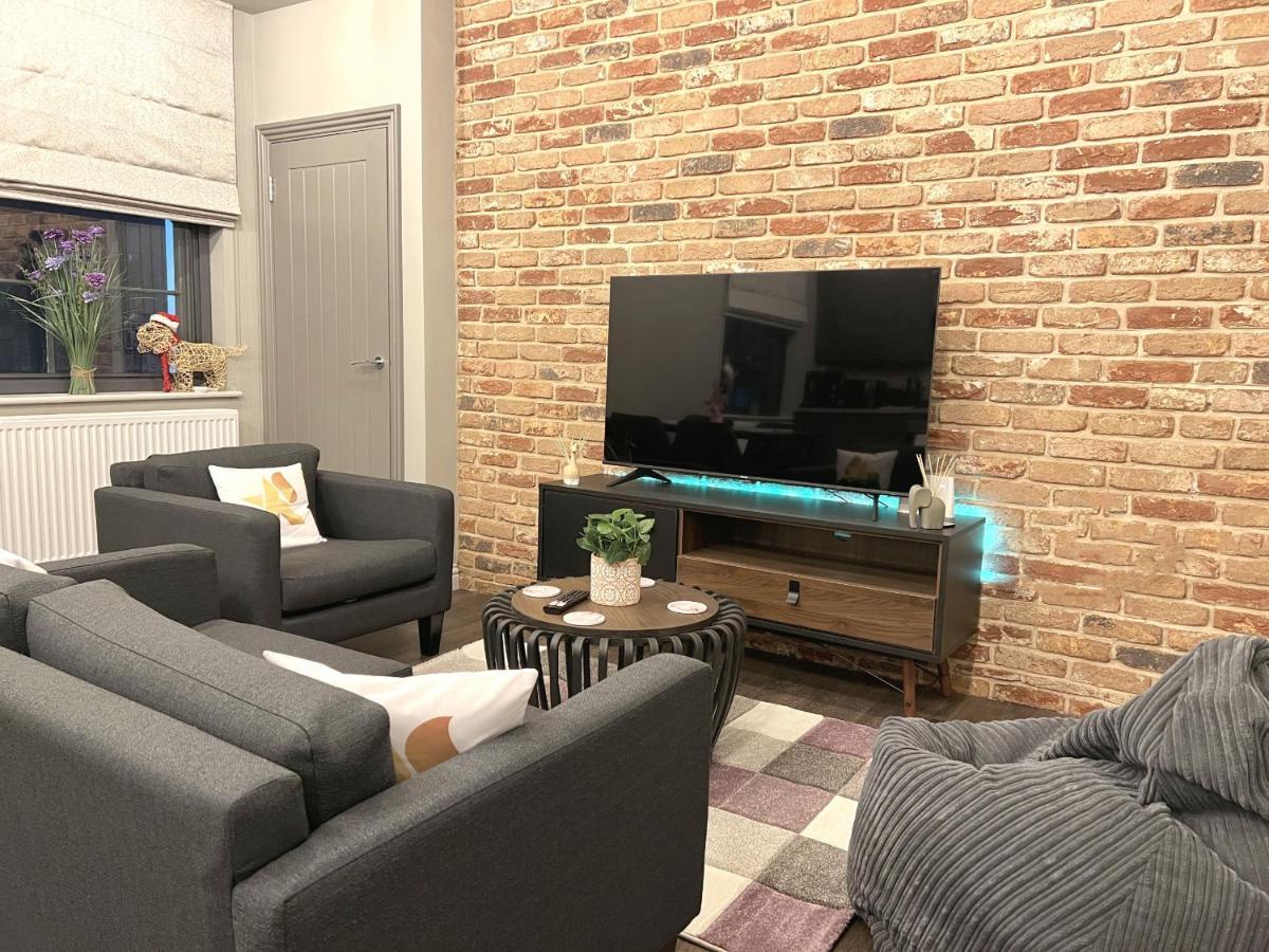 Brand New Silver Forge - Charming Two Bedroom - City Centre - Lux Apartment Birmingham