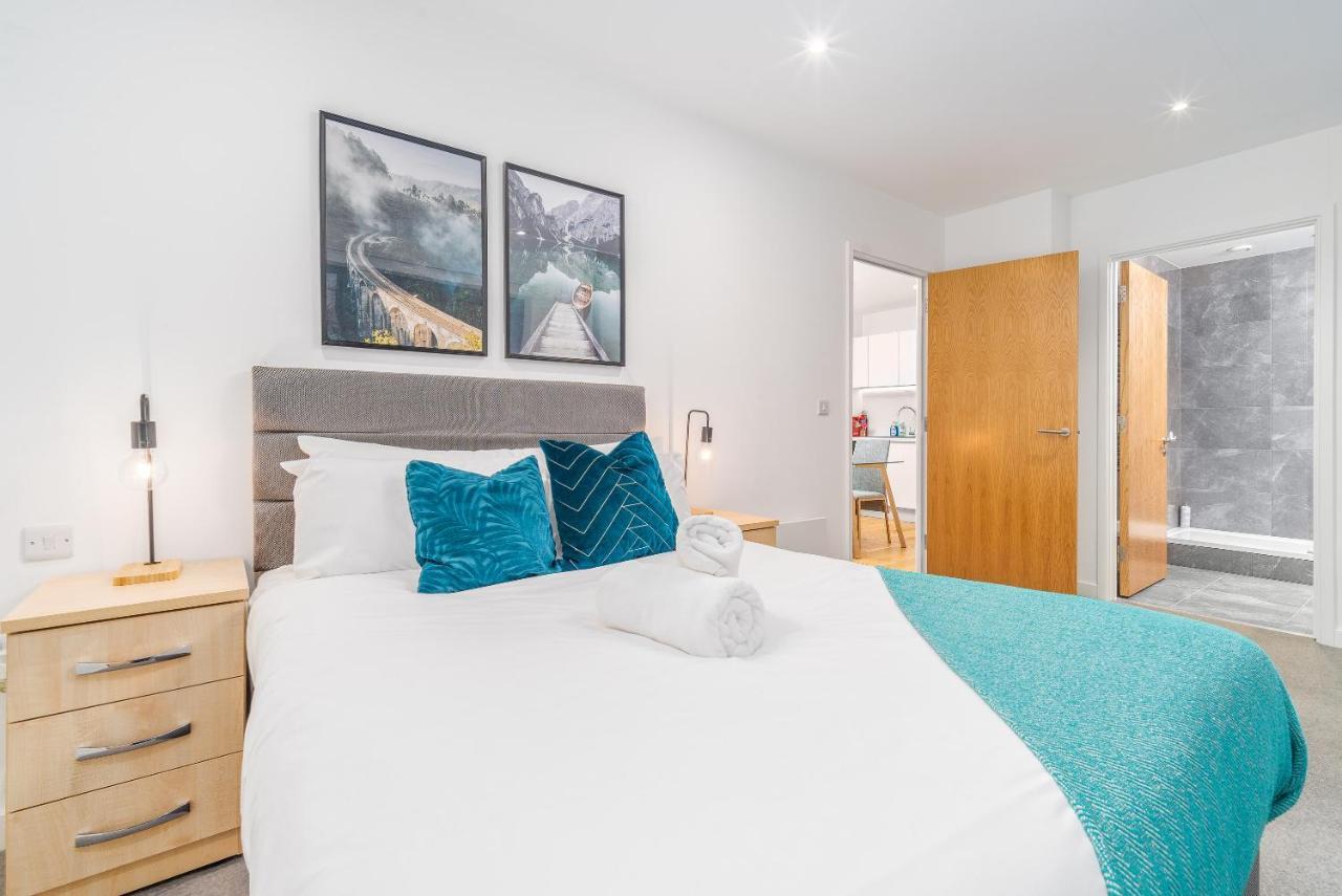 Aqua-themed 2 Bedroom Cosy - Centre Apartment