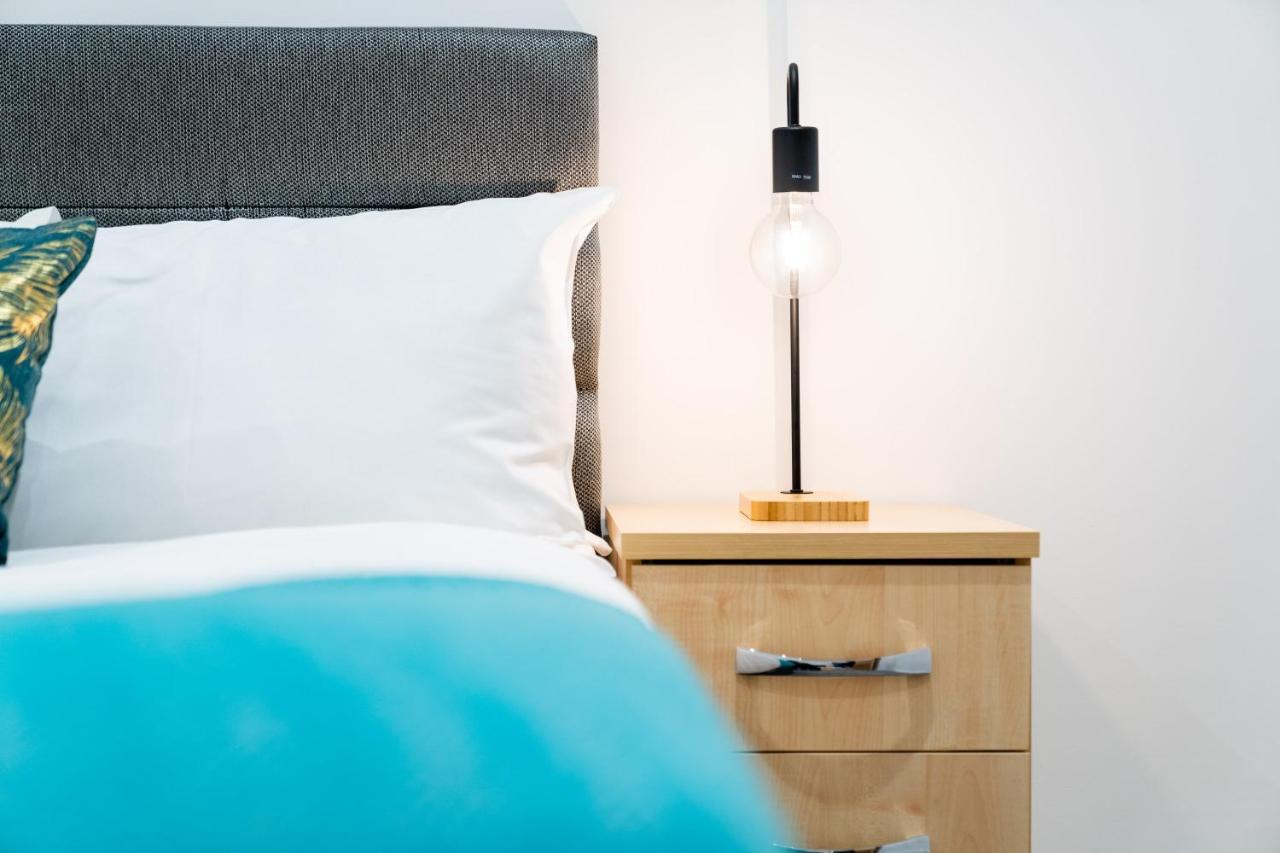 Aqua-themed 2 Bedroom Cosy - Centre Birmingham