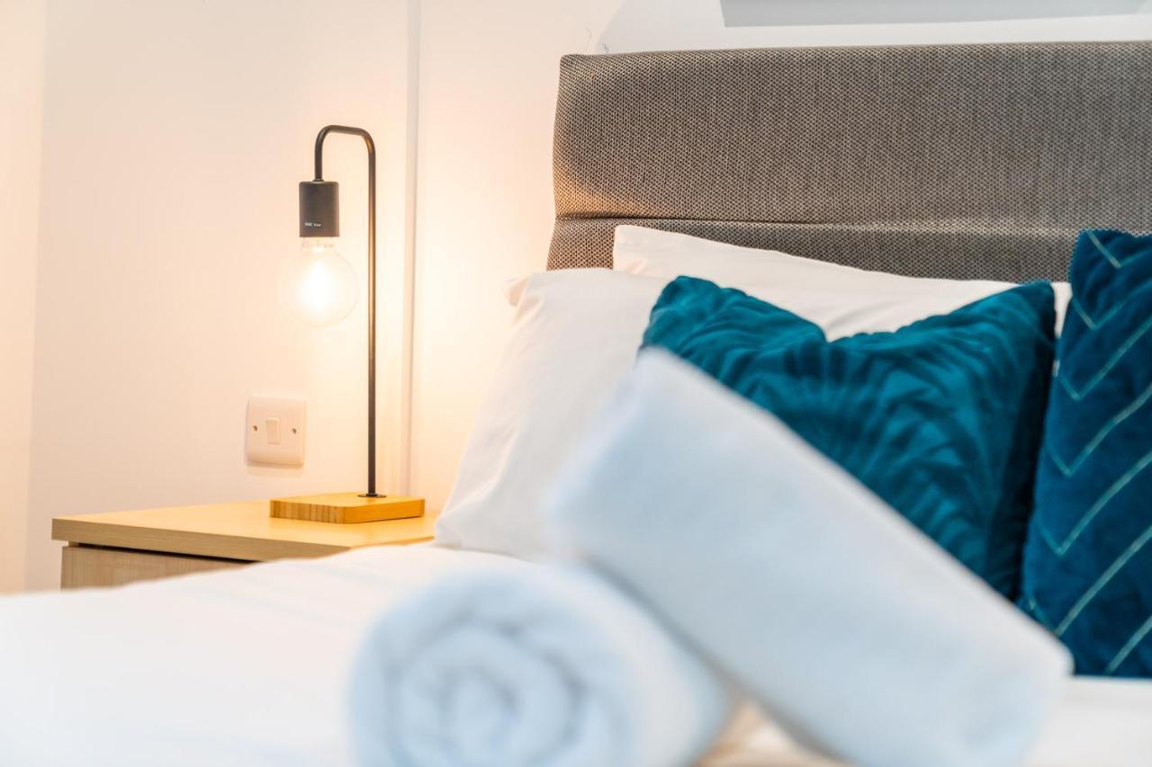 Aqua-themed 2 Bedroom Cosy - Centre Apartment Birmingham