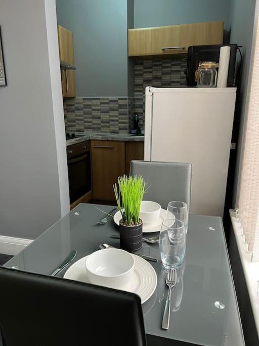 Cosy Studio Flat In Moseley, *
