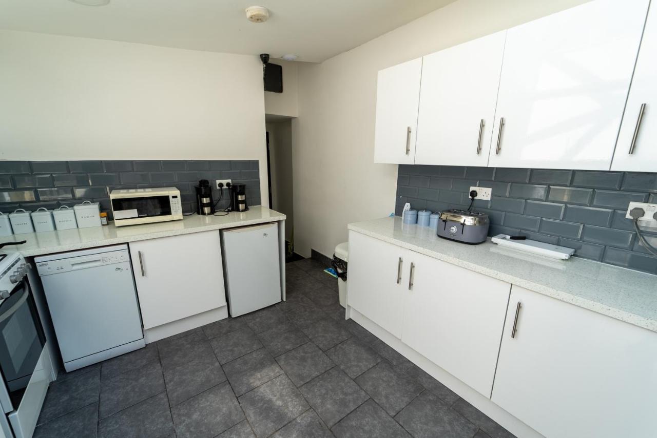 Apartment Lovely Close To Of Birmingham!