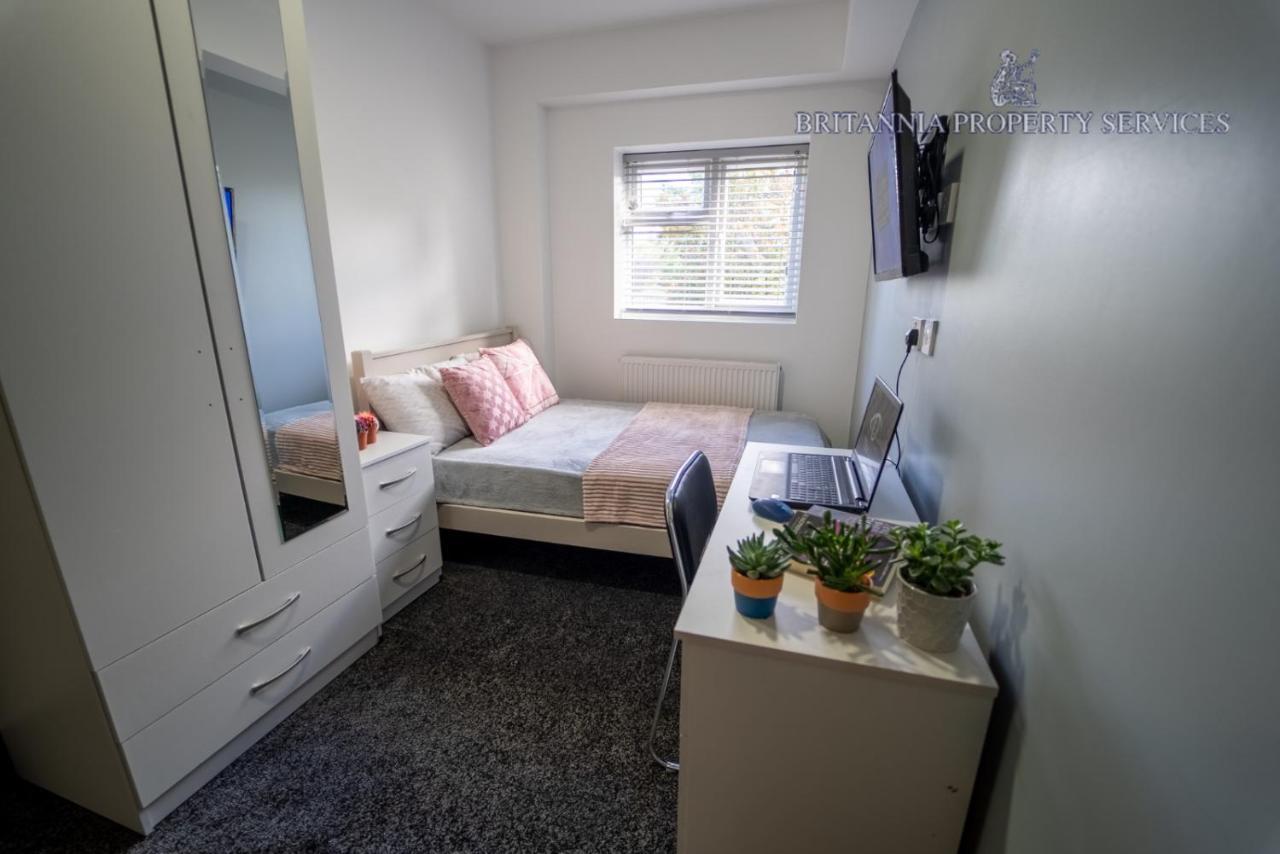 Lovely Homely Available