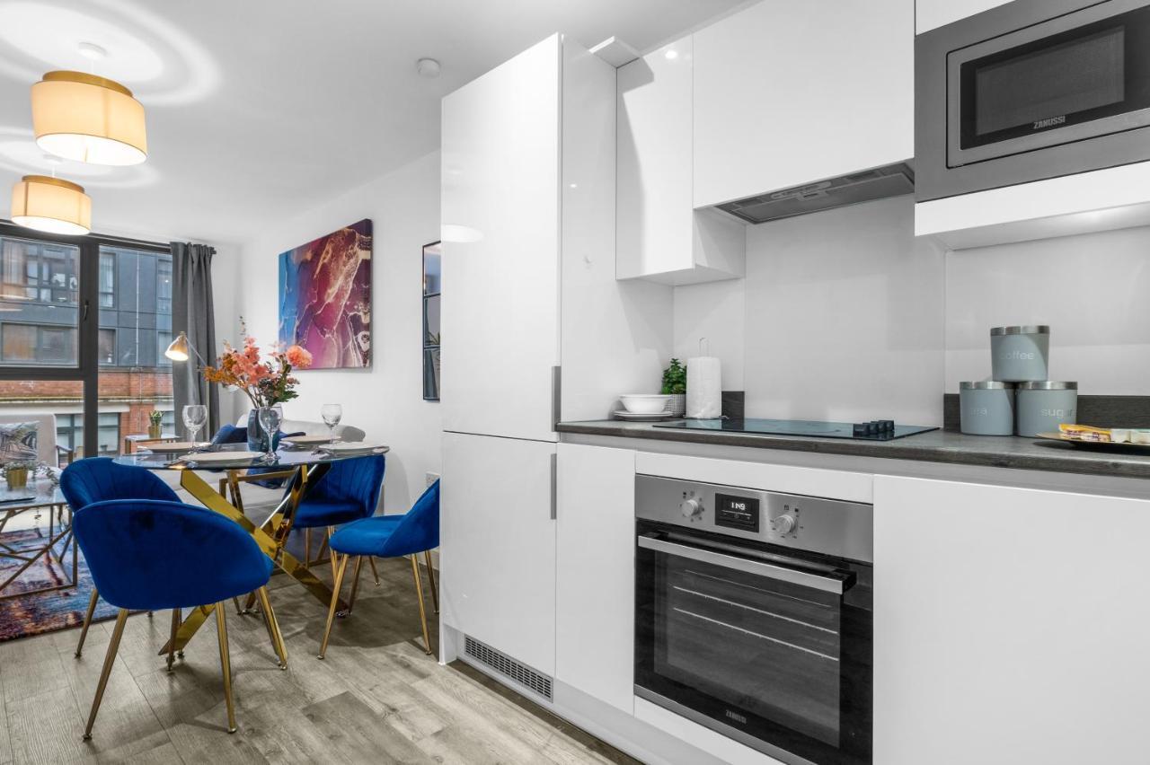 Apartment The Elixir 2 Bedroom Near Bullring Centre - Sleeps 7 *