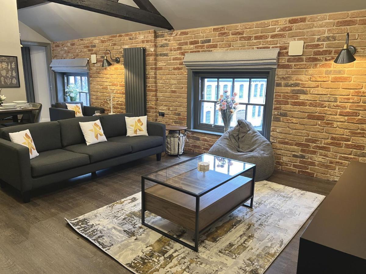 Apartment Silver Forge Penthouse - 4k Projector - Snug - Luxury *