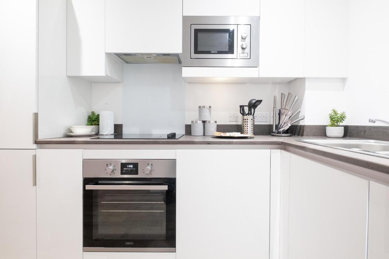 The Elixir 2 Bedroom Near Bullring Centre - Sleeps 7 * Birmingham