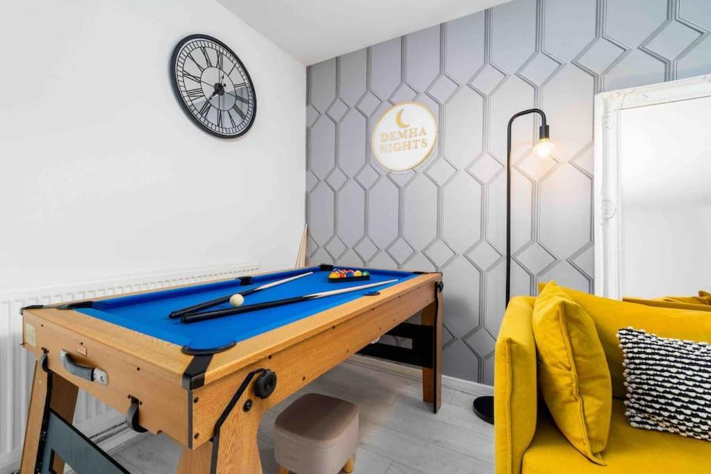 Apartment ✪central✪6bed✪ Parking✪pool Table✪private Patio ✪ *