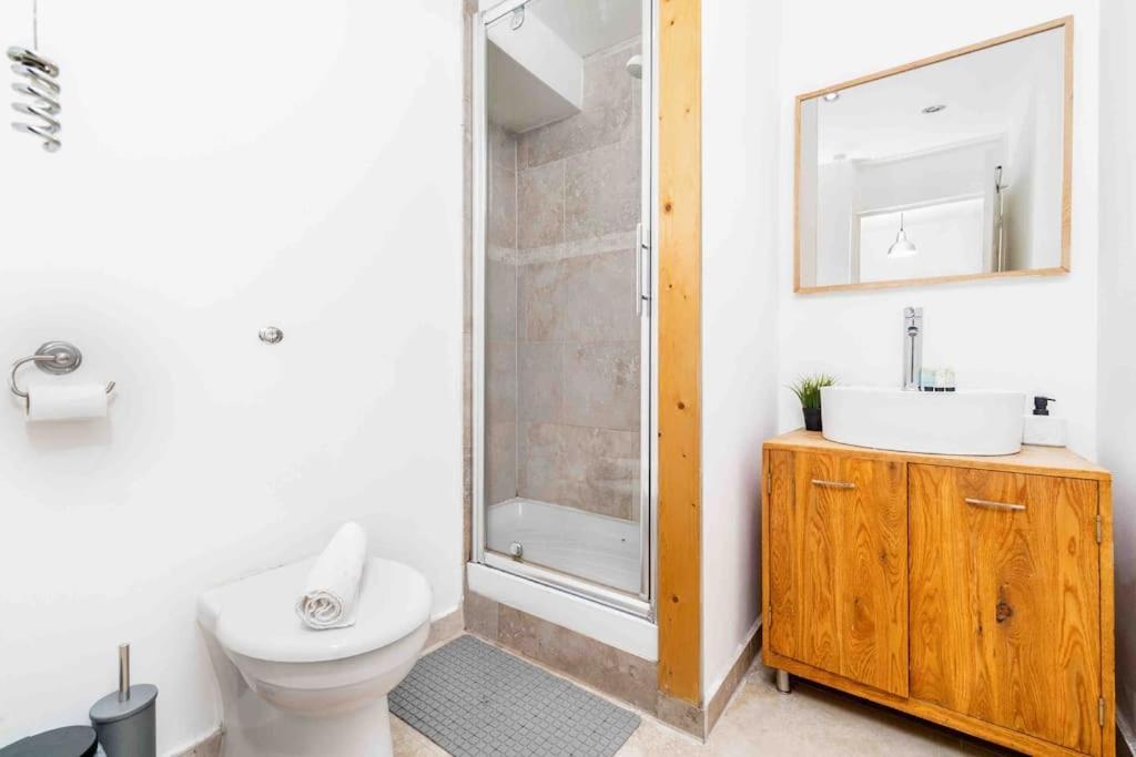 Apartment ✪central✪6bed✪ Parking✪pool Table✪private Patio ✪ Birmingham