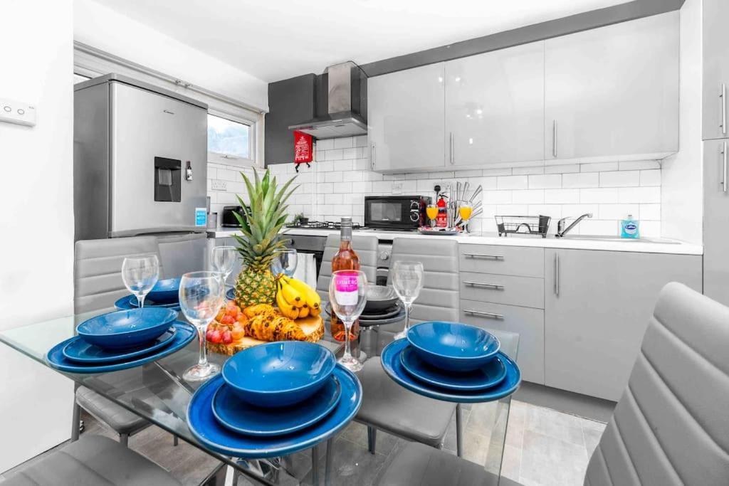 ✪central✪6bed✪ Parking✪pool Table✪private Patio ✪ Birmingham
