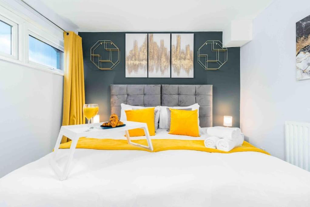 ✪central✪6bed✪ Parking✪pool Table✪private Patio ✪ Apartment