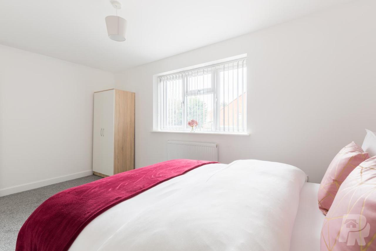Estate - Contractor & Group - Secure Parking Birmingham