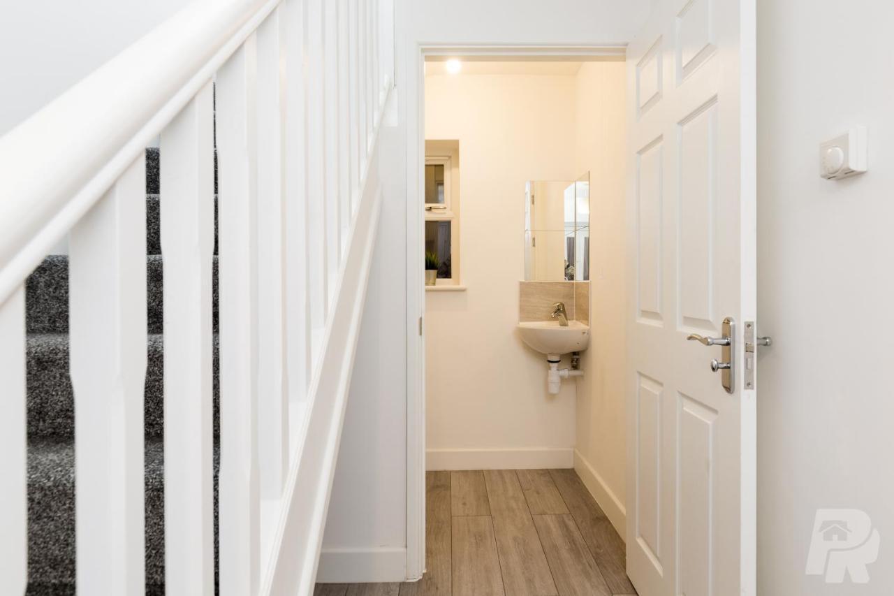 Holiday home Estate - Contractor & Group - Secure Parking