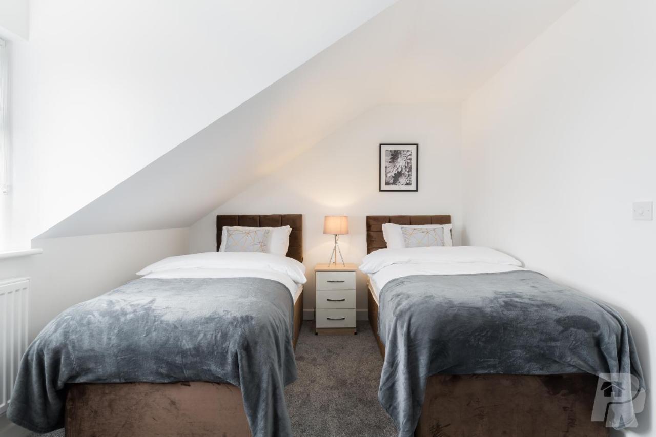 Estate - Contractor & Group - Secure Parking Holiday home *