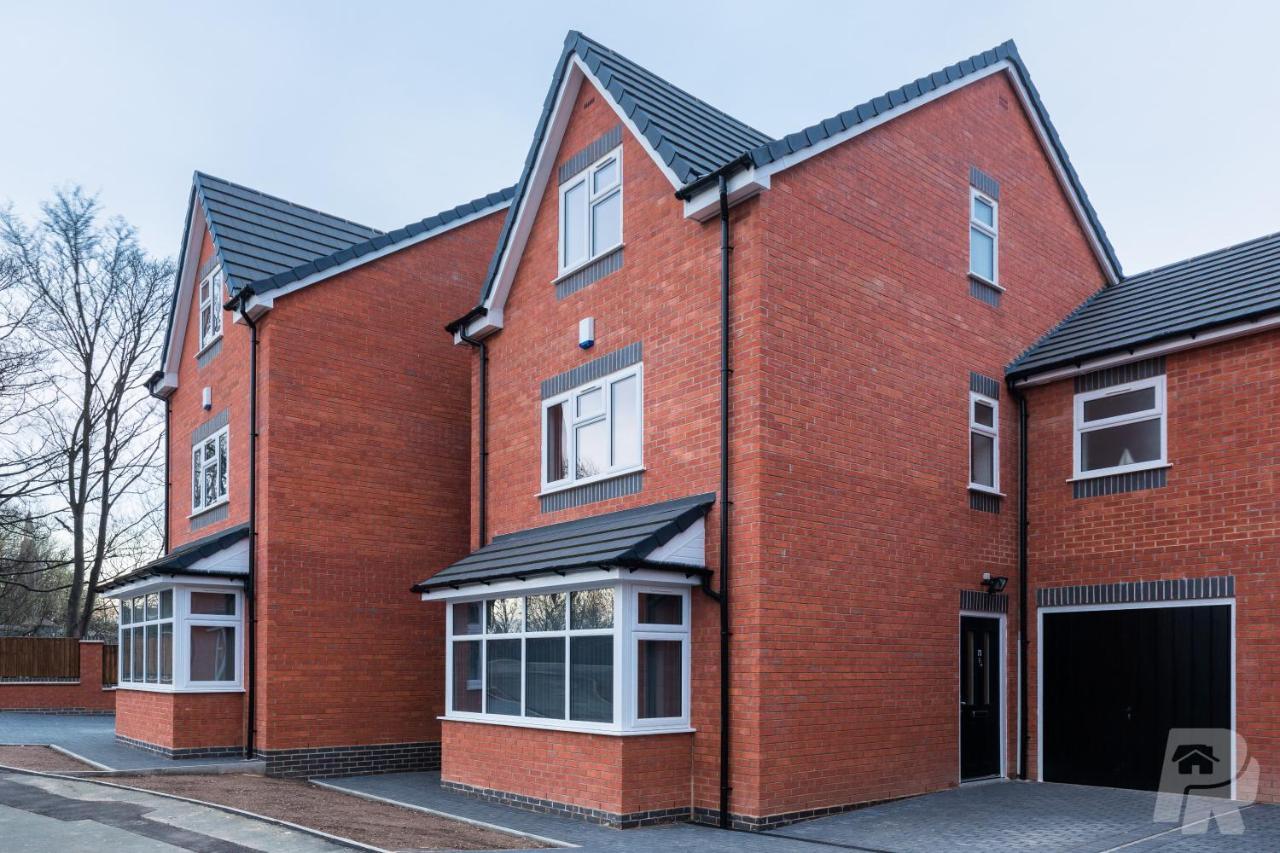 Estate - Contractor & Group - Secure Parking Holiday home *