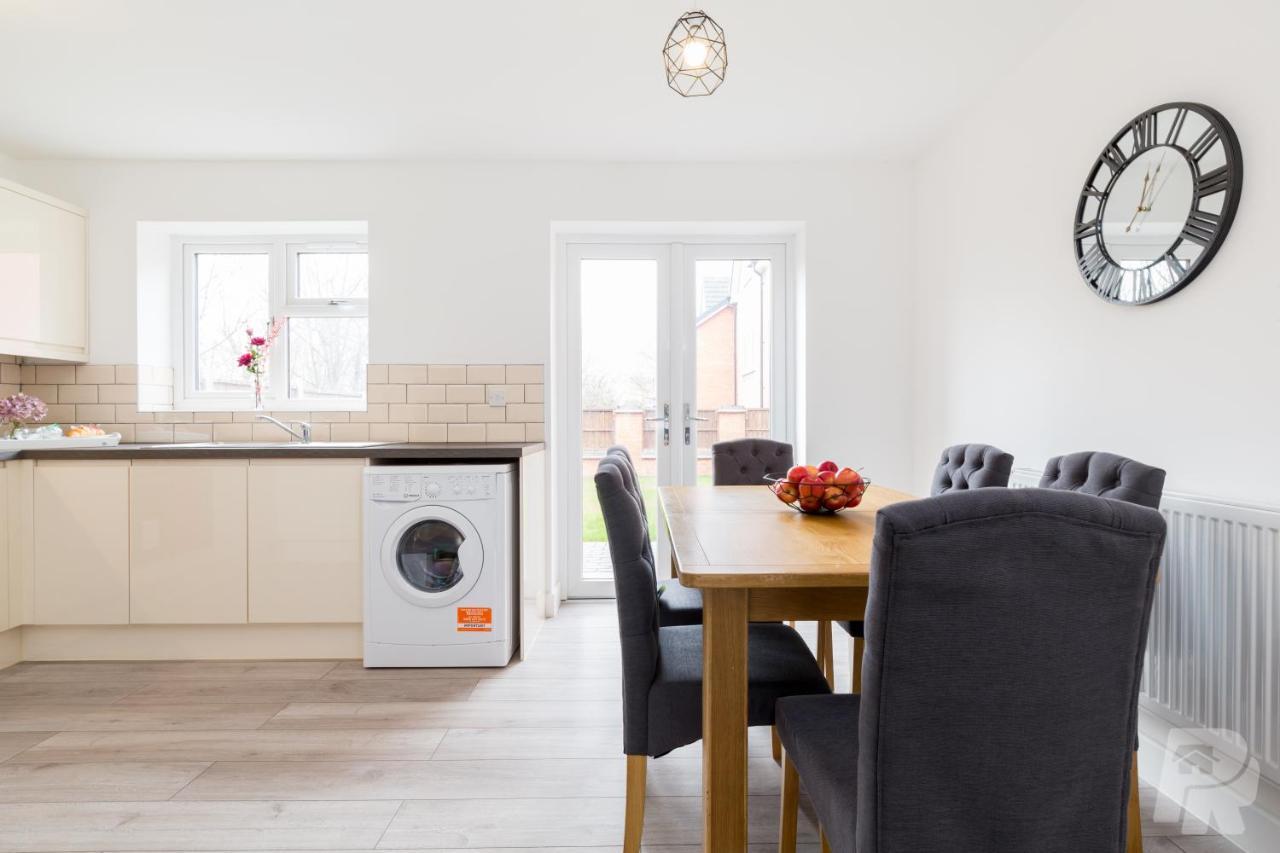 Holiday home Estate - Contractor & Group - Secure Parking