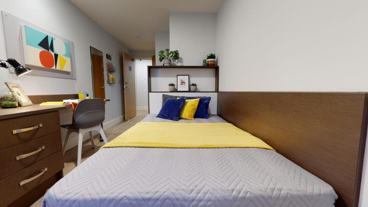 Private Bedrooms At Penworks House Near Centre Apartment Birmingham