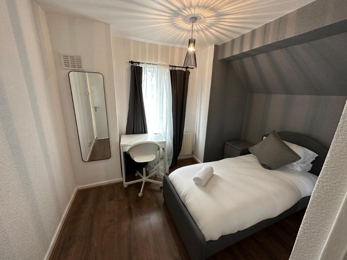 Holiday home Lovely Spacious 3 Bedrooms House