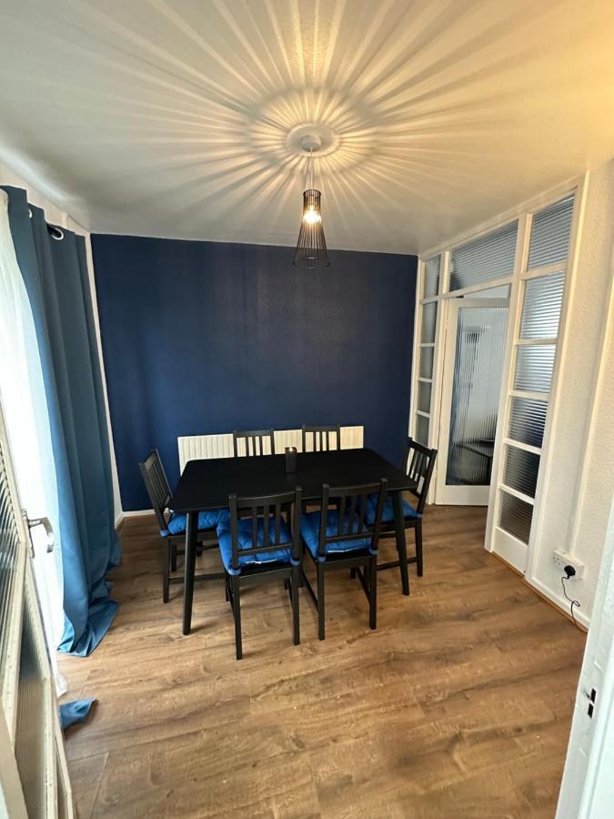 Lovely Spacious 3 Bedrooms House *