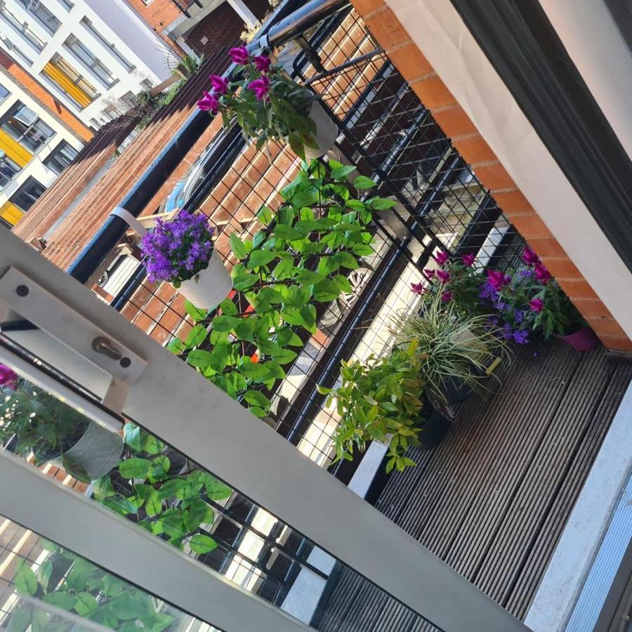 Apartment Luxury 9ine Super Beautiful Jacuzzi With Balcony Birmingham