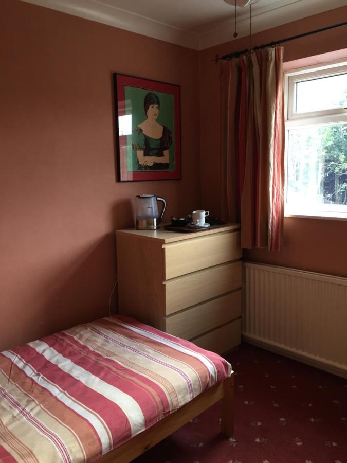 Lowri Hotel Shenstone