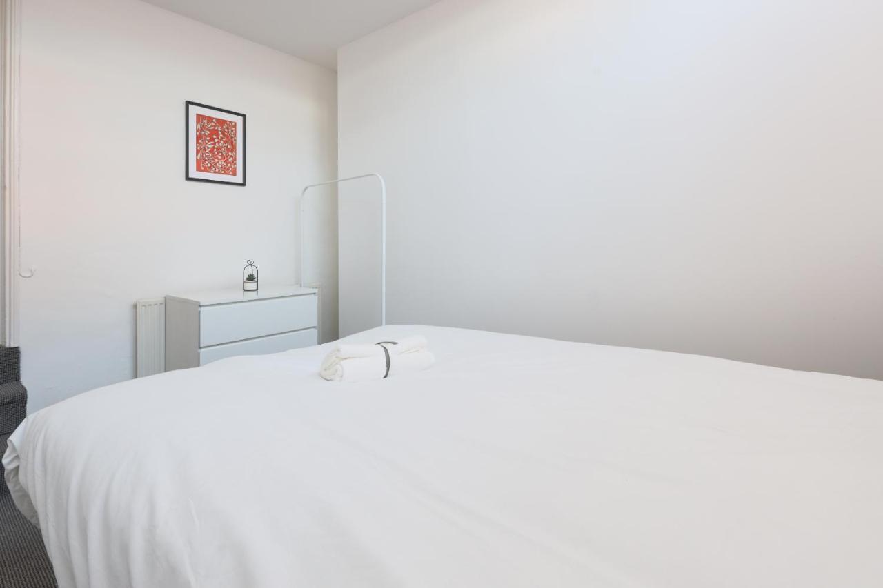 Cosy 3-bed Property In Moseley Village *