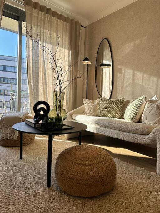 73 Broadway Plaza Apartment