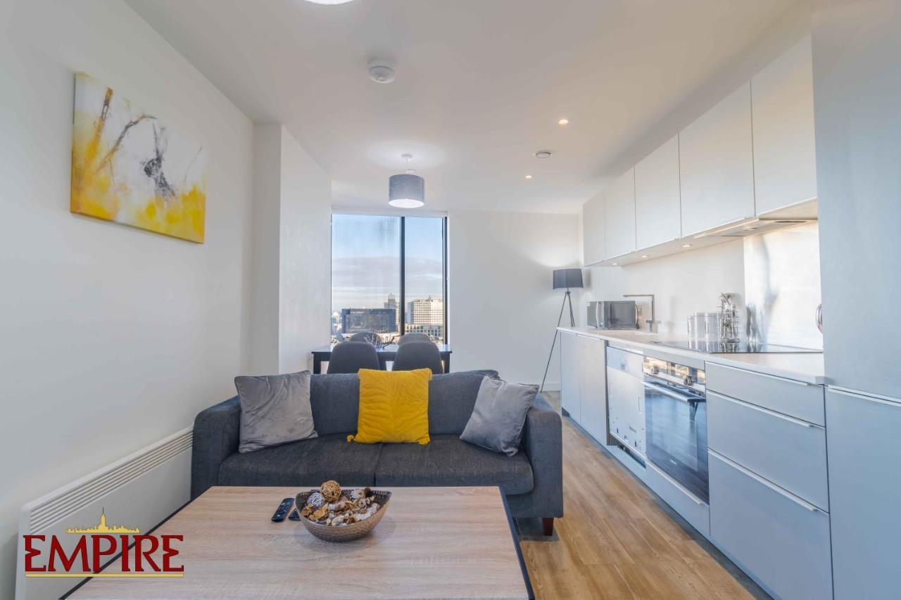 Stylish 2 Bed On Broad Street! Apartment