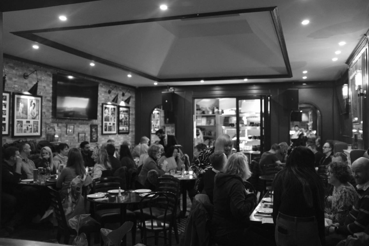 The Wellington - Breakfast Included, Near O2 Academy & Centre 4*