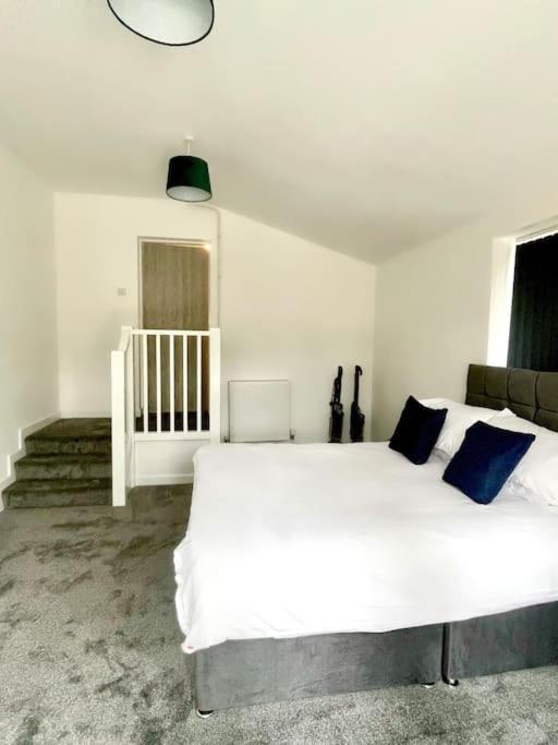 2.superb Serviced - Free On Road Parking * Birmingham