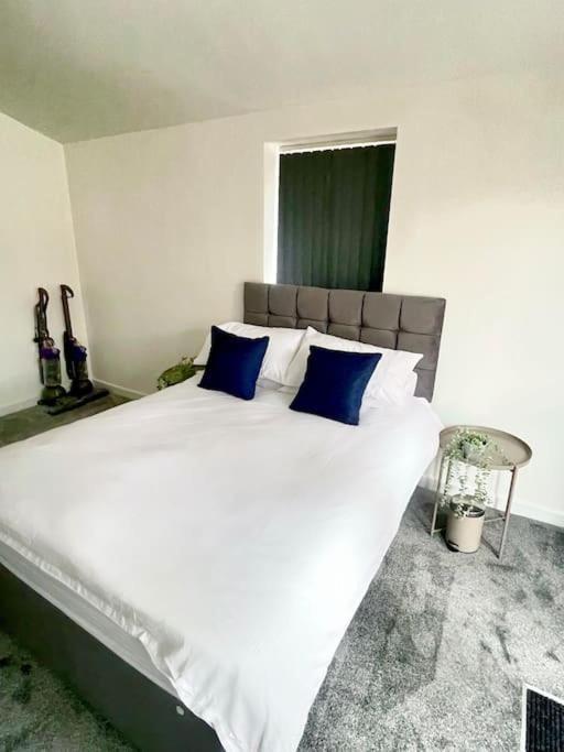 2.superb Serviced - Free On Road Parking Birmingham