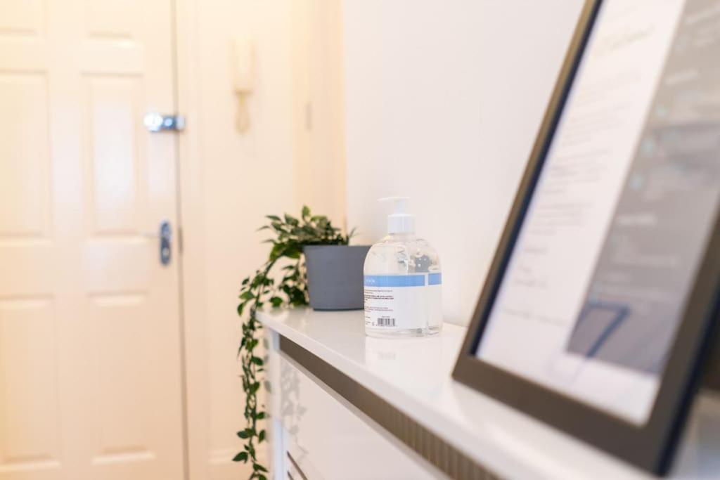 Business Bliss - Birmingham's Premier Corporate Apartment *
