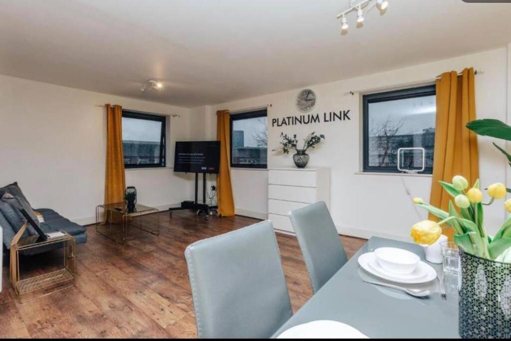 Sl Luxury 2 Bed Broad St Birmingham
