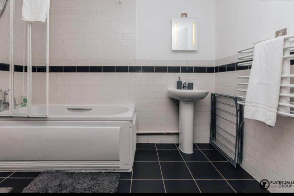 Sl Luxury 2 Bed Broad St * Birmingham