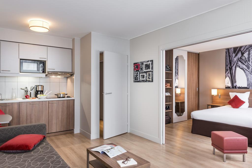 Adagio Centre 4*