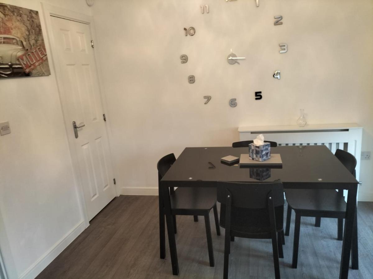 St Martins House: Convenient Near Nec And Airport Birmingham