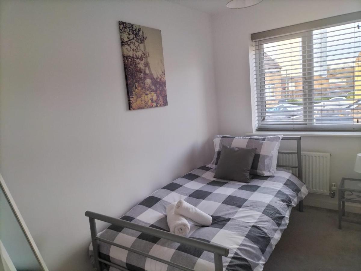 Apartment St Martins House: Convenient Near Nec And Airport