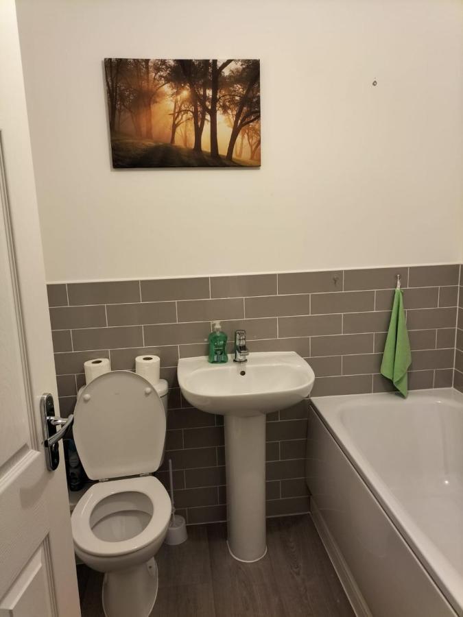 St Martins House: Convenient Near Nec And Airport Apartment *