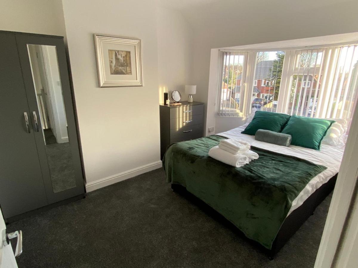 Battenhall House - 4 Bed Luxury Corporate