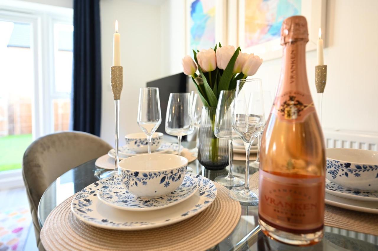 Apartment Luxury 4 Bed House With Gated Parking In The Heart Of Birmingham! Birmingham