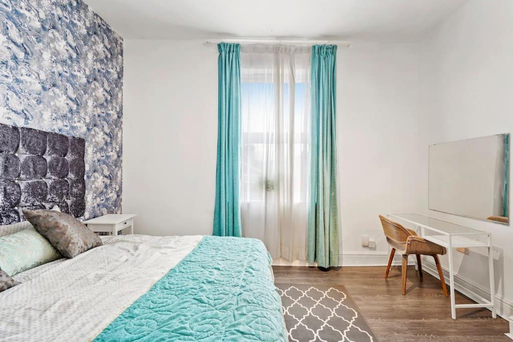 Flat 3-stylish 2 Bedroom Apartment. *