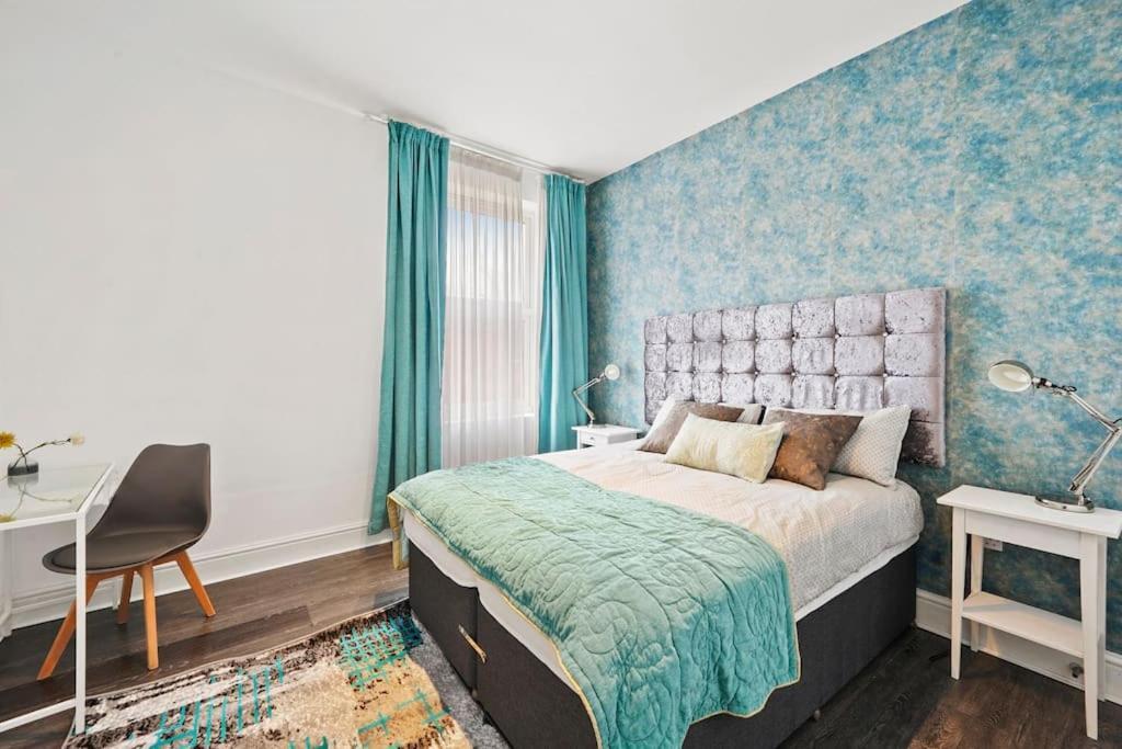 Flat 3-stylish 2 Bedroom Apartment. * Birmingham