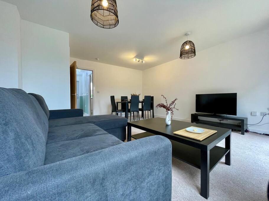 Holiday home Big Modern House - 15min To Nec - Sleeps 10 *