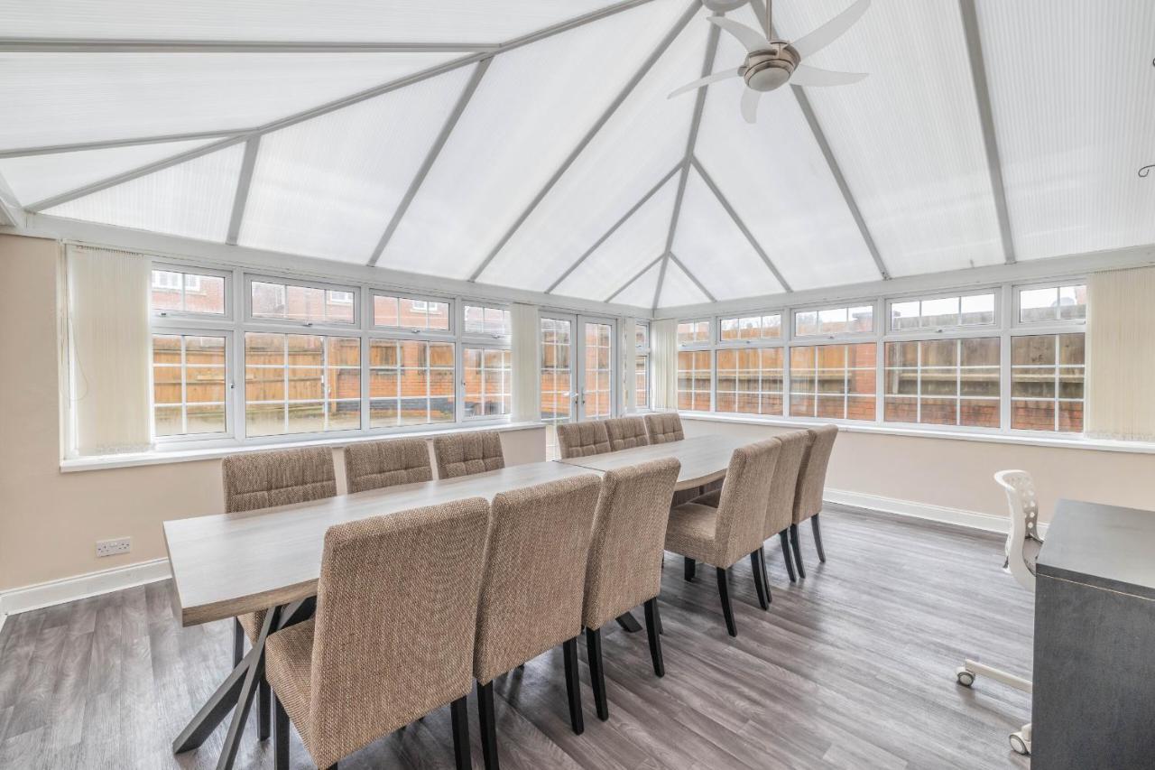 Contractors/large Groups - House * Birmingham