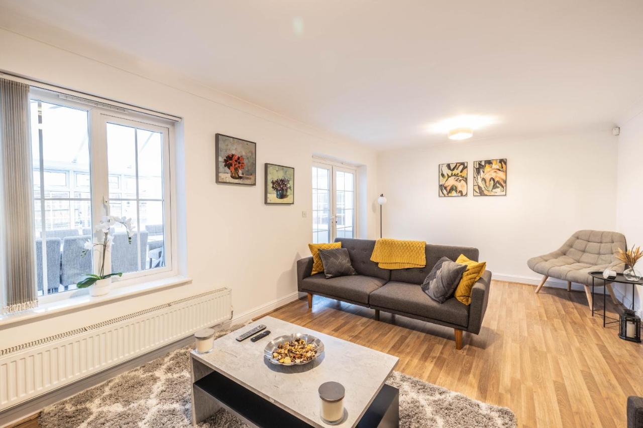 Contractors/large Groups - House Holiday home