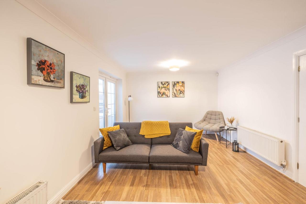 Contractors/large Groups - House