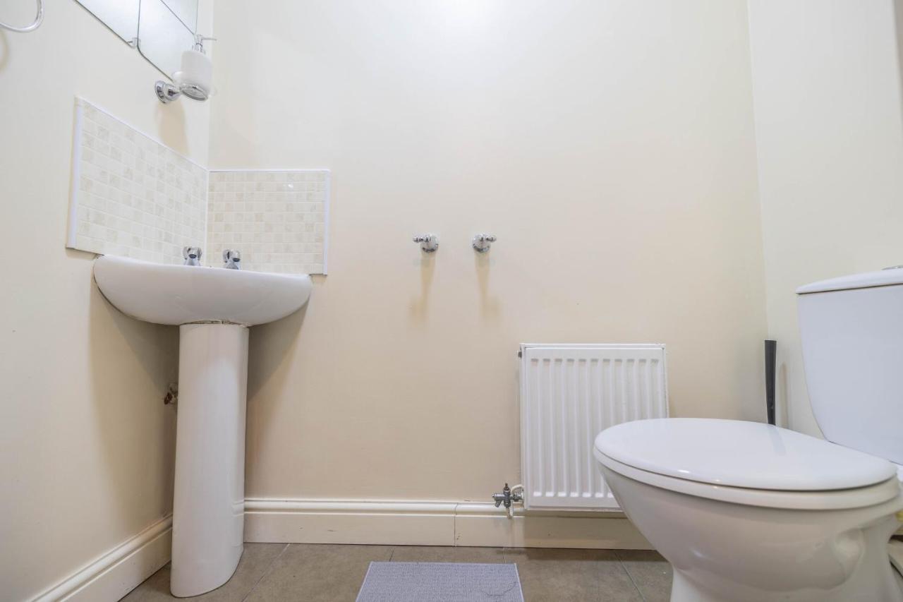 Contractors/large Groups - House *