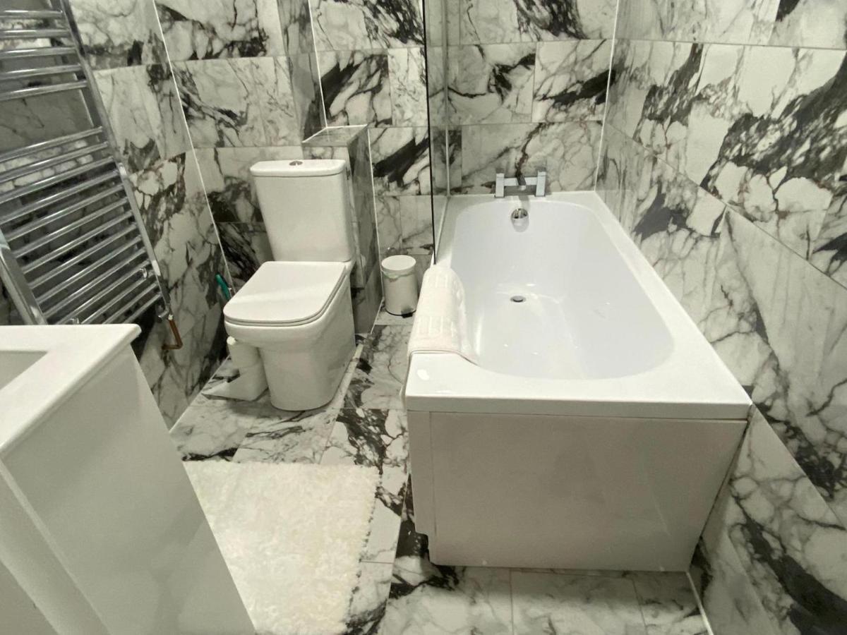 Battenhall House - 4 Bed Luxury Corporate *