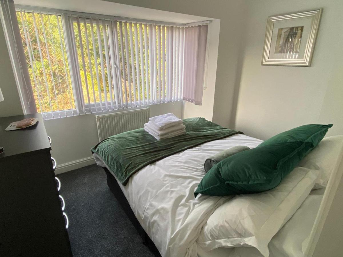 Holiday home Battenhall House - 4 Bed Luxury Corporate