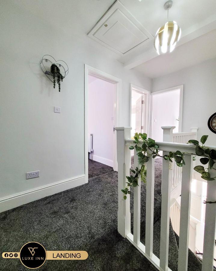 Holiday home Large 5 Brh For Contractors,families And Business Free Parking Birmingham