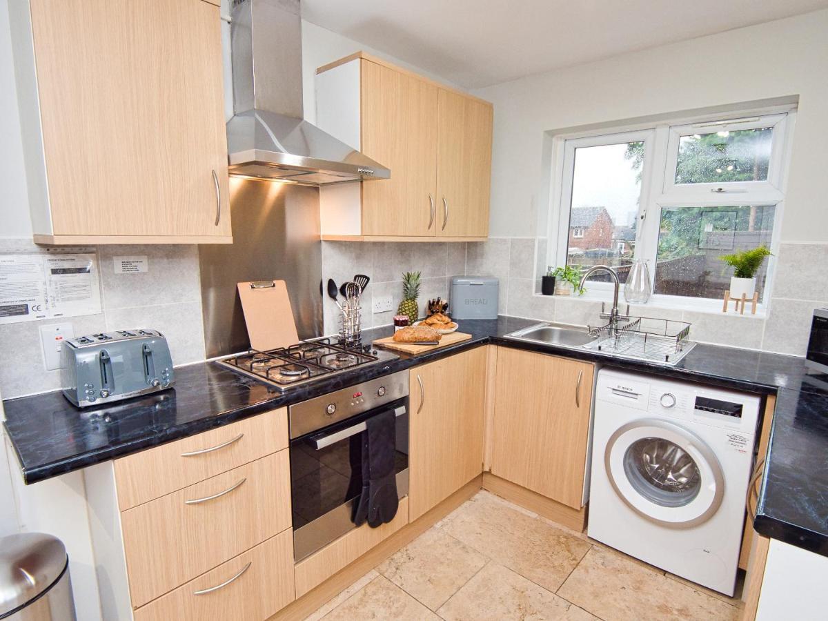 Holiday home 4 Bed House - Drive And Garage -